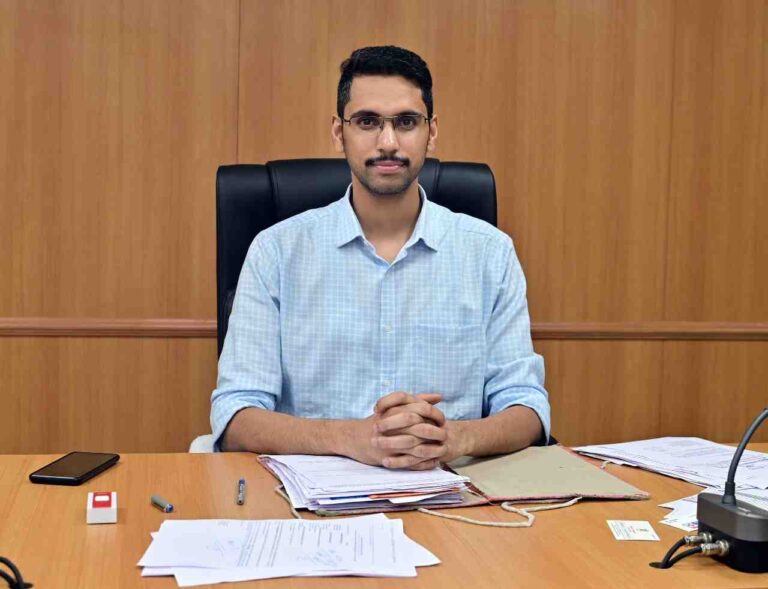 ‘दिलखुलास’ कार्यक्रमात सोलापूरचे जिल्हाधिकारी कुमार आशीर्वाद यांची मुलाखत.