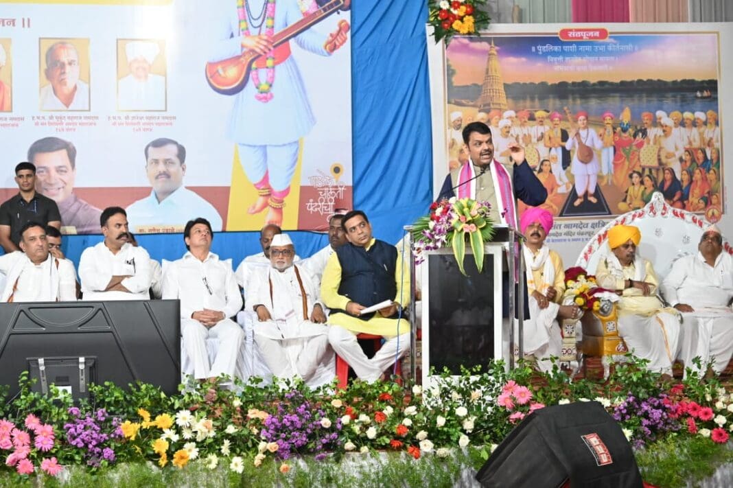 संत नामदेव मंदिराचा जिर्णोद्धार करणार – मुख्यमंत्री फडणवीस संत नामदेव मंदिराचा जिर्णोद्धार करणार – मुख्यमंत्री फडणवीस