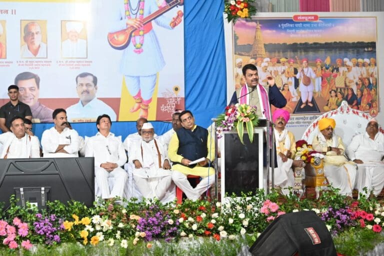 संत नामदेव मंदिराचा जिर्णोद्धार करणार – मुख्यमंत्री फडणवीस
