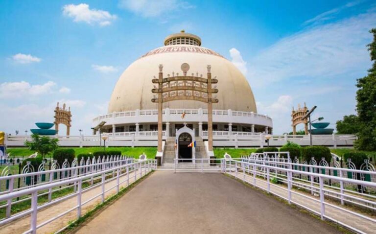 दीक्षाभूमि विकास कामाकड़े मुख्यमंत्र्यांचे दुर्लक्ष? 