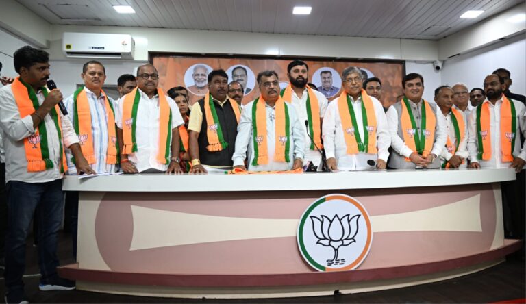 कोल्हापूरचे माजी नगरसेवक दिलीप पोवार, उत्तम कोराणे यांचा भारतीय जनता पार्टीत प्रवेश