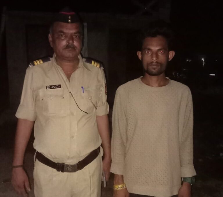 रात्र गस्त दरम्यान कोबींग ऑपरेशन राबवुन केले रेकॉर्डवरील गुन्हेगार चेक आणि नाकाबंदी करून तपासली वाहने अवैध्यरित्या विदेशी दारू ची वाहतुक करणाऱ्यांवर गुन्हे नोंद