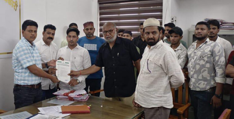 कुरेशी समुदायाचा गुरेढोरे खरेदी विक्री वर बहिष्कार
