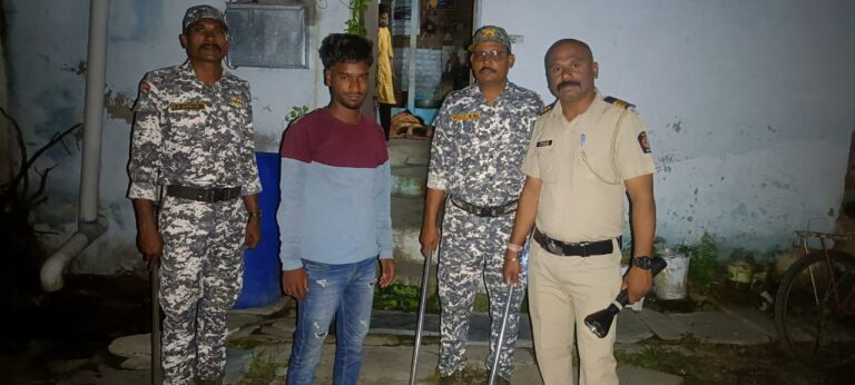 रात्र गस्त दरम्यान कोबींग ऑपरेशन राबवुन केले रेकॉर्डवरील गुन्हेगार चेक आणि नाकाबंदी करून तपासली वाहने