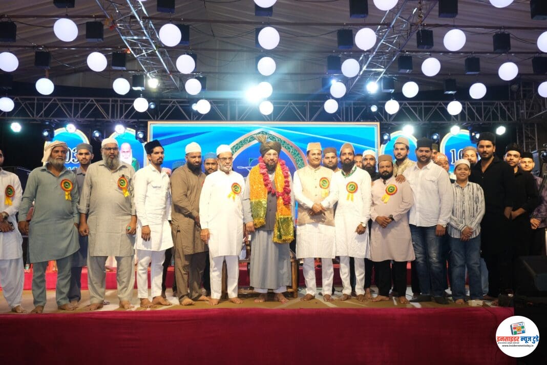 हजरत बाबा ताजुद्दीन रहमतुल्लाह अलैह के सालाना उर्स के अवसर पर ताजबाग़ में दरगाह के सामने तक़रीर कार्यक्रम का आयोजन हजरत बाबा ताजुद्दीन रहमतुल्लाह अलैह के सालाना उर्स के अवसर पर ताजबाग़ में दरगाह के सामने तक़रीर कार्यक्रम का आयोजन
