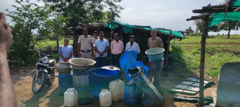 अवैधरित्या मोहाफुल गावठी दारु काढणा-या आरोपीतांवर ११ गुन्हे नोंद