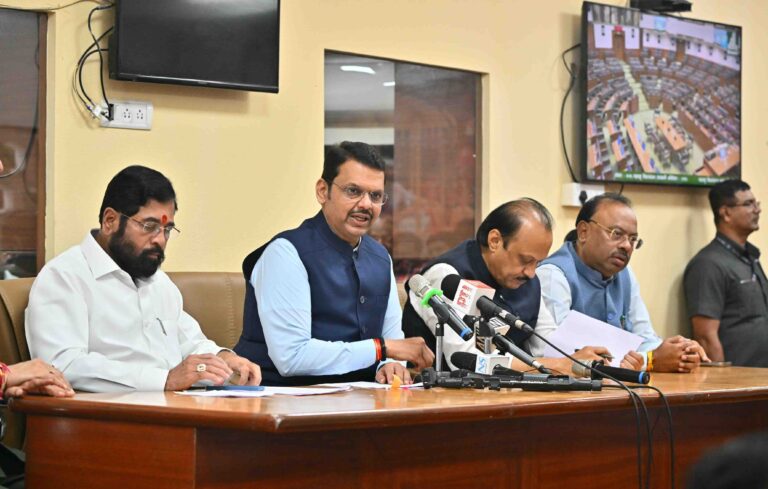 अंतिम आठवडा प्रस्तावावरील उत्तरातून राज्याच्या पुढील वाटचालीची दिशा केली स्पष्ट  विधीमंडळाच्या पावसाळी अधिवेशनात 16 विधेयके मंजूर  – मुख्यमंत्री देवेंद्र फडणवीस   