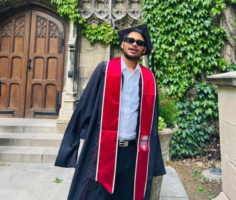 पेंडकापारचा आशीर्वाद शिकागो युनिव्हर्सिटीत चमकला  प्रतिकूल परिस्थितीवर केली मात 