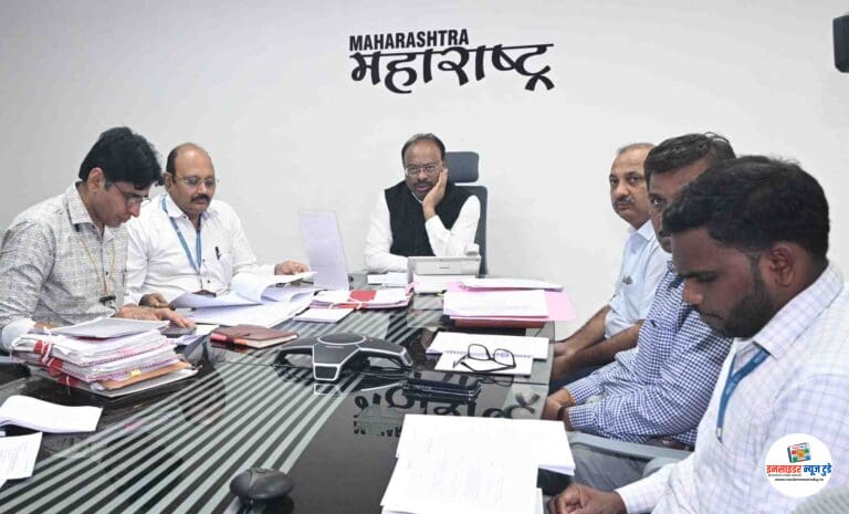 लोकाभिमुख शासनाच्या भूमिकेत महसूल अधिकाऱ्यांचे महत्त्वपूर्ण योगदान