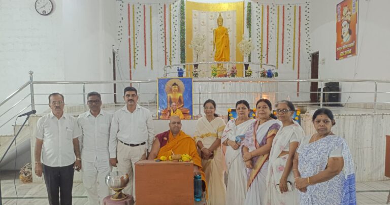 वर्षावासानिमित्त ‘ बुद्ध चरित्र आणि तथागत बुद्ध यांच्या धम्मदेशना’ ग्रंथाचे पठण