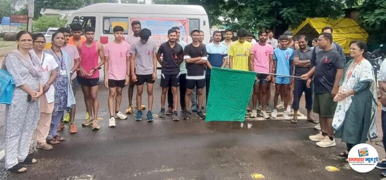 एचआयव्ही / एड्स जनजागृतीसाठी जिल्हास्तरीय रेड रन मॅरेथॉन संपन्न