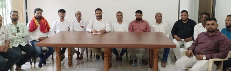 अधिवेशन संपण्याच्या अगोदर रद्द केलेला १५ कोटी रुपयांचा निधी परत आणा –  देवेंद्र भुयार