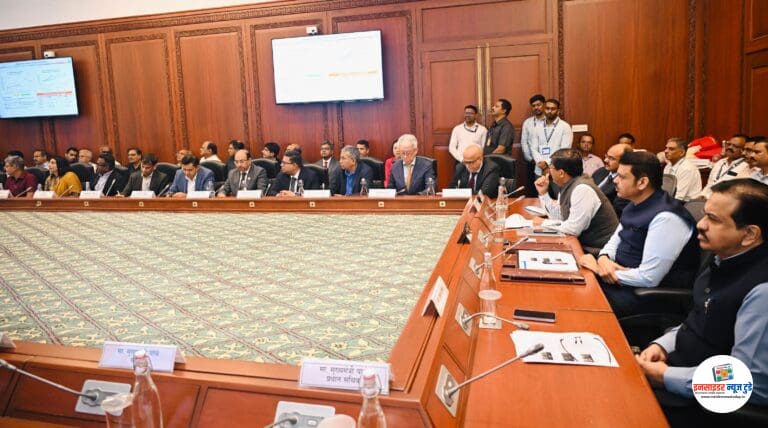 ‘वन ट्रिलियन डॉलर’ अर्थव्यवस्थेकडे महाराष्ट्राची वेगाने वाटचाल  मुख्यमंत्री देवेंद्र फडणवीस