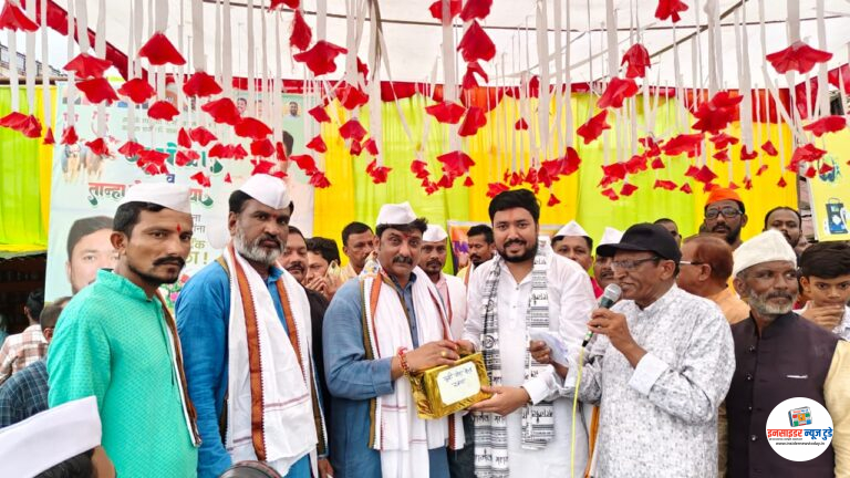 खापामध्ये धुमधडाक्यात साजरा झाला पोळा; शेतकऱ्यांना वाटप करण्यात आले आकर्षक भेटवस्तू  