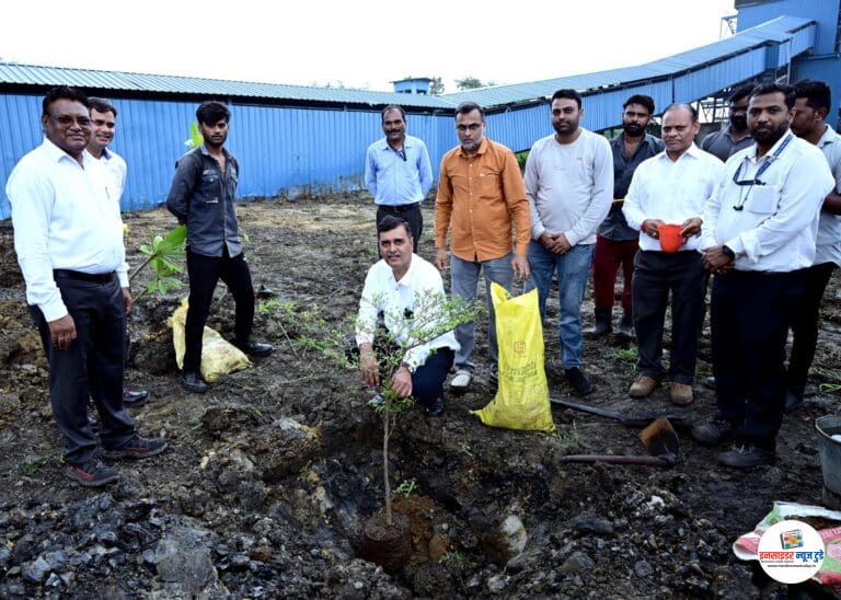 कोराडी बिजली केंद्र सीएचपी में वृक्षारोपण