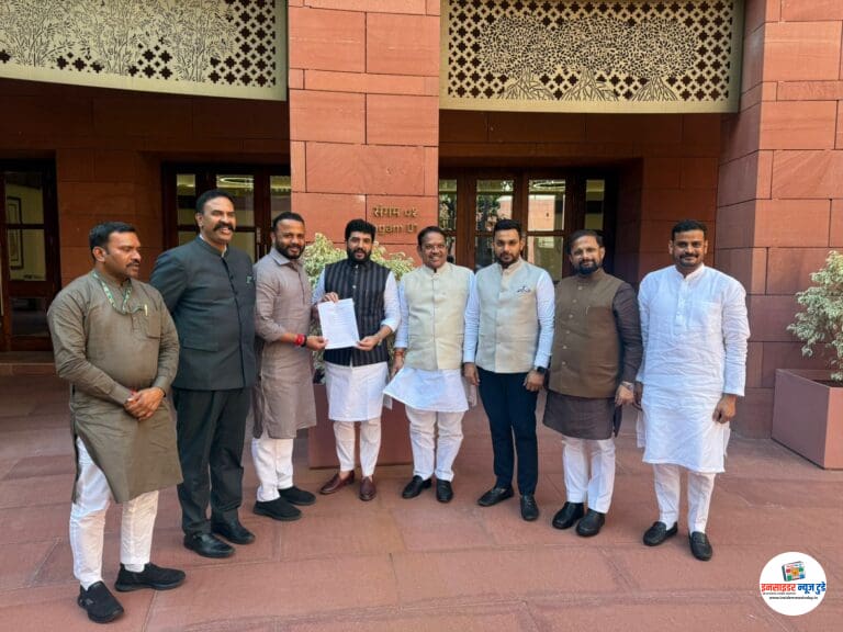 सोलापूर आणि सातारा जिल्ह्याच्या विकासाला चालना देण्यासाठी मंत्री जयकुमार गोरे यांनी  दिल्ली मध्ये घेतल्या विविध  केंद्रीय मंत्र्यांच्या  महत्त्वपूर्ण भेटी