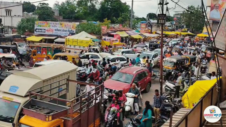 अमरावतीत विक्रमी कोंडी ब्रिटिशकालीन पूल बंद, वाहतूक ठप्प