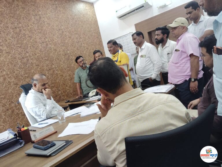 कामठी–कळमना–इतवारी मार्गावरील दोन रेल्वे फाटक पुन्हा सुरू करण्यासाठी ‘आप’ पक्षाचे निवेदन