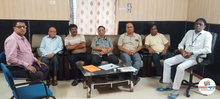 कामठी रेल्वे सल्लागार समितीच्या बैठकीत प्रवासी सुविधांचा मुद्दा ऐरणीवर तातडीने अंमलबजावणीची मागणी