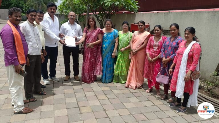 शहरातील नागरिकांना चावलेल्या कुत्र्यांचा औषध व उपचाराचा खर्च मनपाने करावा : विशाल कोरके