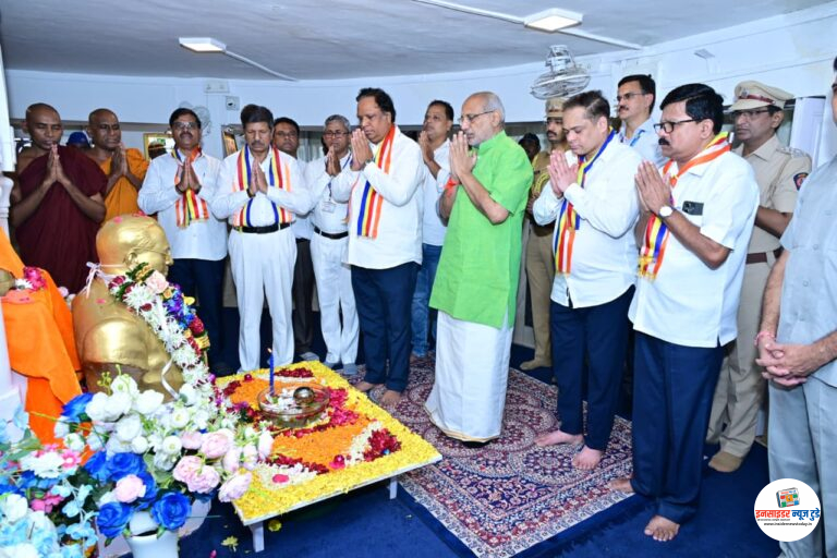 Maharashtra Governor offers tributes to Chhatrapati Shivaji Maharaj;  Also visits Chaityabhoomi, Savarkar Memorial