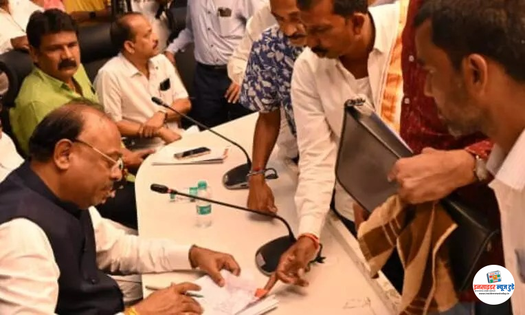 जनसंवाद कार्यक्रमात २८० तक्रारी स्वीकारल्या, बावनकुळे यांनी दिले तात्काळ कारवाईचे निर्देश
