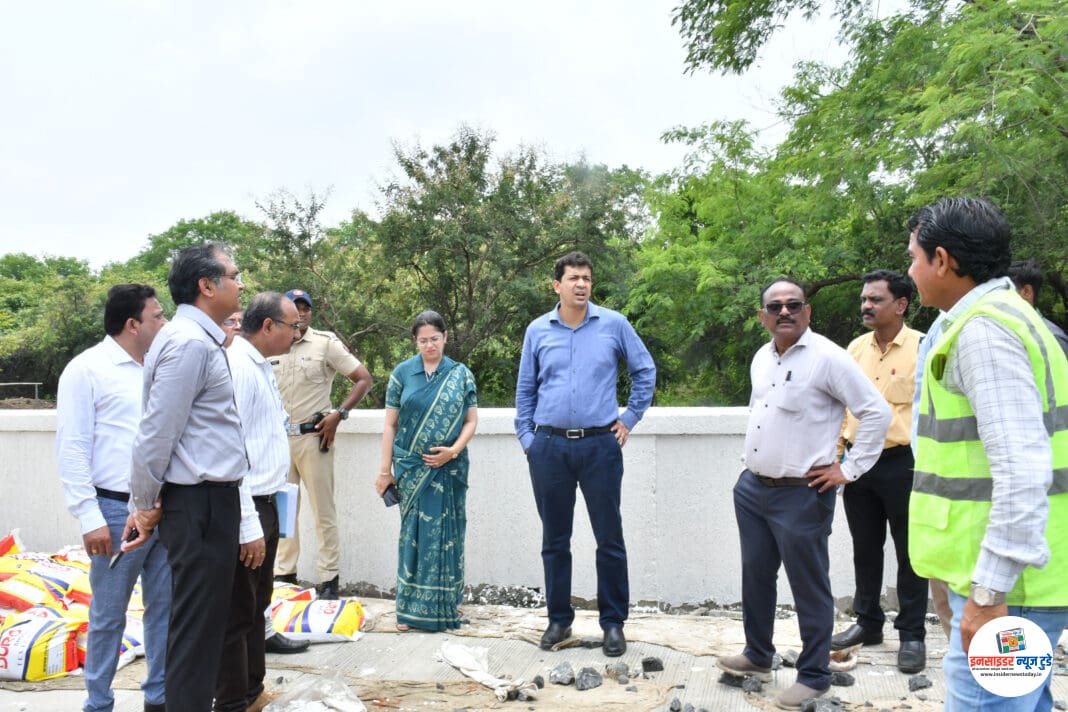 पोलिस लाईन टाकळी आणि गोरेवाडा कृत्रिम विसर्जन जलकुंडाची आयुक्तांनी केली पाहणी पोलिस लाईन टाकळी आणि गोरेवाडा कृत्रिम विसर्जन जलकुंडाची आयुक्तांनी केली पाहणी