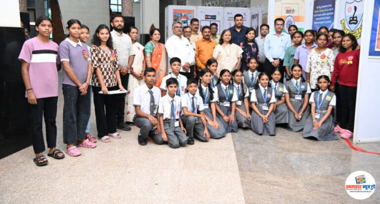 मनपातर्फे हर घर तिरंगा अभियानाअंतर्गत रांगोळी व तिरंगा प्रदर्शनी अतिरिक्त आयुक्त अजय चारठाणकर यांच्या हस्ते उद्घाटन
