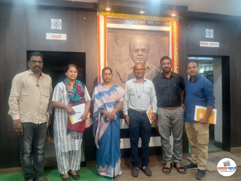 ज्या हातांनी वर्ग सजावट, त्याच हातांनी परिक्षण छोटूभाई पटेल हायस्कूल,चंद्रपूर येथे वर्ग सजावट उप्रक्रम