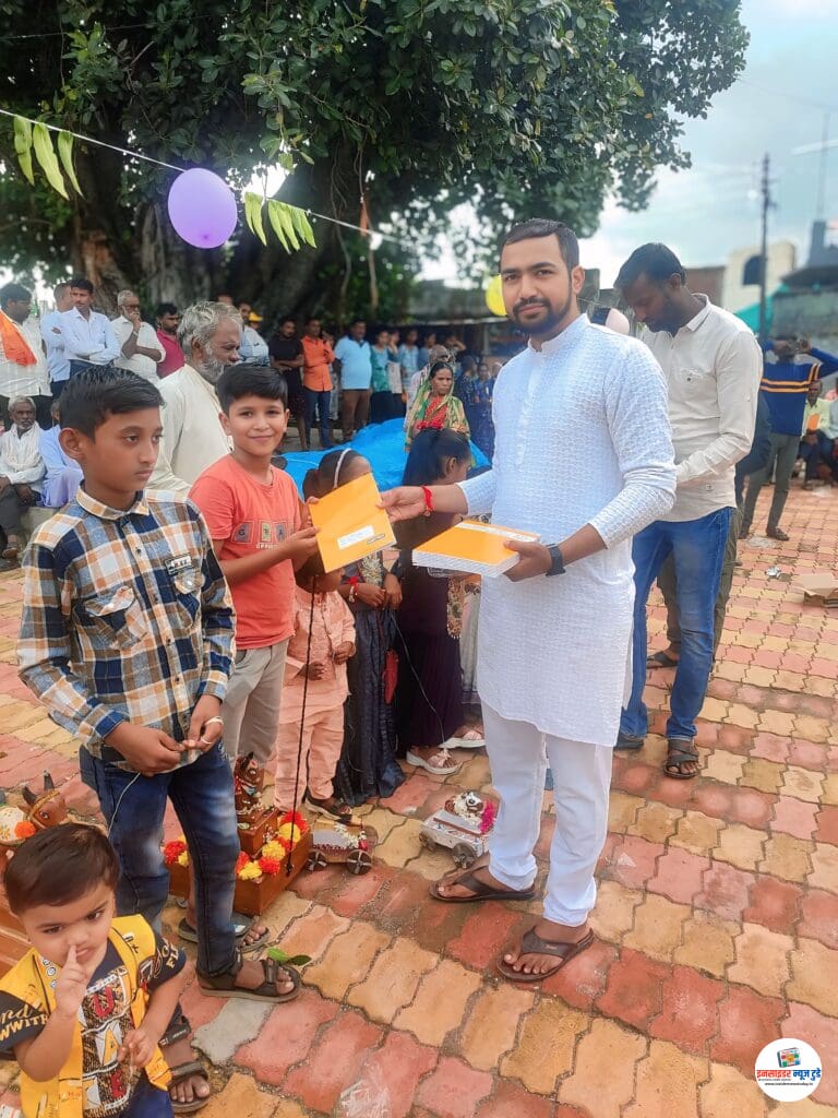 खेडी (खोपडी) गावात 200 मुलांना शैक्षणिक सामग्री वाटप करून तान्हा पोळा केला साजरा
