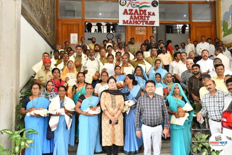 मनपाच्या 50 गुणवंत सफाई कामगारांचा सत्कार