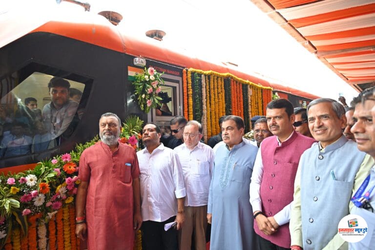 नागपूर-पुणे वंदे भारत एक्सप्रेसचा प्रधानमंत्र्यांच्या हस्ते शुभारंभ  नगर-पुणे रेल्वे मार्गासाठी प्रयत्न – मुख्यमंत्री 
