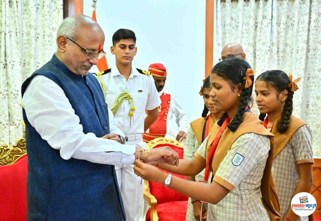 Rakhi-01 (5)