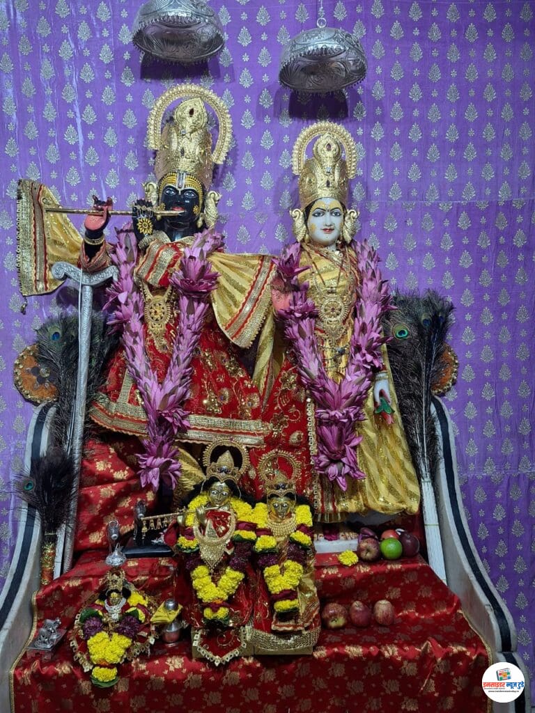 राधाकृष्ण मंदिर में मनाई राधा अष्टमी भजनों पर झूमे भक्त
