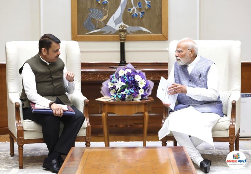 मुख्यमंत्री देवेंद्र फडणवीस यांनी घेतली पंतप्रधान मोदींची भेट मुख्यमंत्री देवेंद्र फडणवीस यांनी घेतली पंतप्रधान मोदींची भेट
