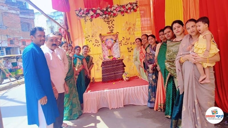 नवरात्र महाआरती व महाप्रसाद का आयोजन नवरात्र महाआरती व महाप्रसाद का आयोजन