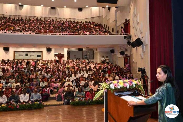 जिल्हावराज्यस्तरीयउत्कृष्टसेविका,मदतनीसवअंगणवाडीपुरस्काराचीघोषणा-3_copy_800x533