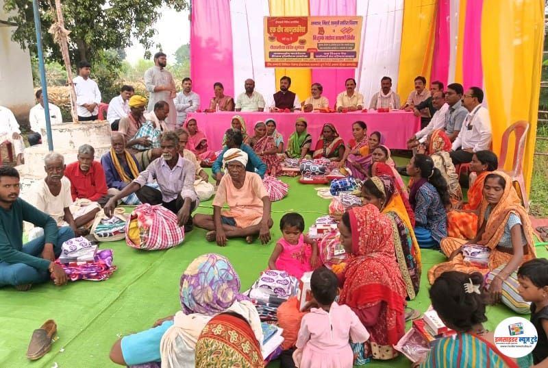 एक दीप माणुसकीचा उपक्रम सालई टोला येथे थाटात साजरा एक दीप माणुसकीचा उपक्रम सालई टोला येथे थाटात साजरा