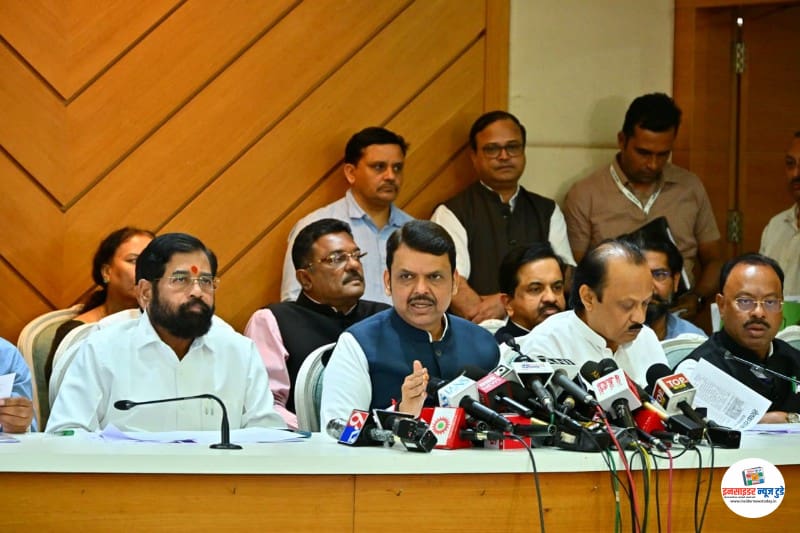 नुकसानग्रस्त शेतकऱ्यांच्या मदतीसाठी 31,628 कोटींचे पॅकेज – मुख्यमंत्री देवेंद्र फडणवीस नुकसानग्रस्त शेतकऱ्यांच्या मदतीसाठी 31,628 कोटींचे पॅकेज – मुख्यमंत्री देवेंद्र फडणवीस