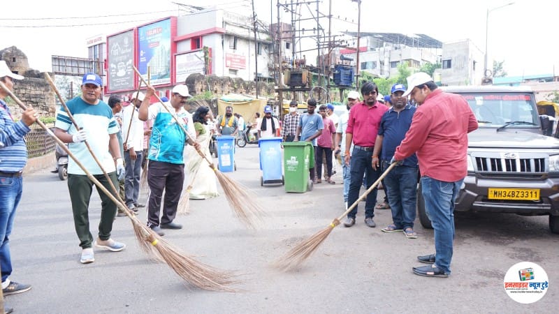 मनपाने राबविले स्वच्छता अभियान मनपाने राबविले स्वच्छता अभियान