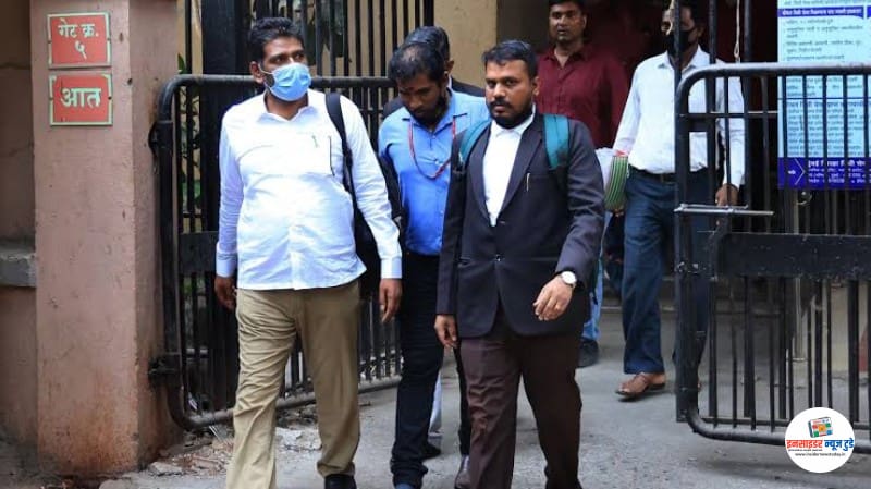 मनी लॉन्ड्रिंग मामले में नागपुर के वकील सतीश उके और उनके भाई को तीन साल बाद जमानत मनी लॉन्ड्रिंग मामले में नागपुर के वकील सतीश उके और उनके भाई को तीन साल बाद जमानत