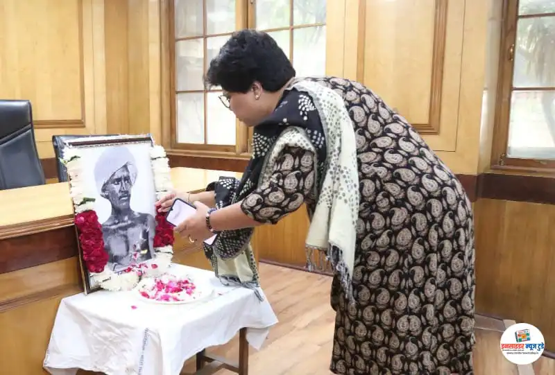 राजधानीत बिरसा मुंडा यांच्या 150 व्या जयंतीनिमित्त अभिवादन राजधानीत बिरसा मुंडा यांच्या 150 व्या जयंतीनिमित्त अभिवादन