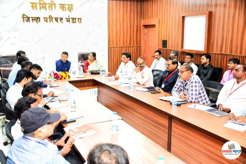 उपाध्यक्ष ॲड.धर्मपाल मेश्राम यांनी घेतला रमाई आवास योजनेचा आढावा उपाध्यक्ष ॲड.धर्मपाल मेश्राम यांनी घेतला रमाई आवास योजनेचा आढावा