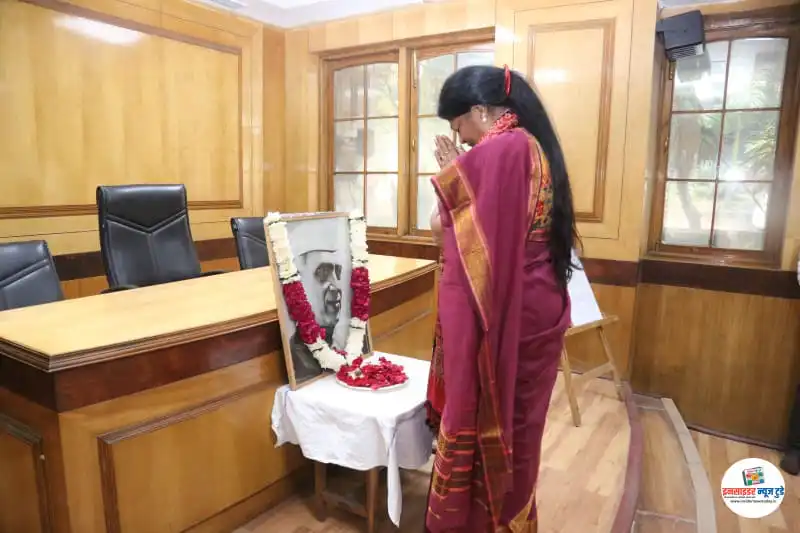 राजधानीत पंडित जवाहर लाल नेहरू यांना जयंतीनिमित्त अभिवादन राजधानीत पंडित जवाहर लाल नेहरू यांना जयंतीनिमित्त अभिवादन
