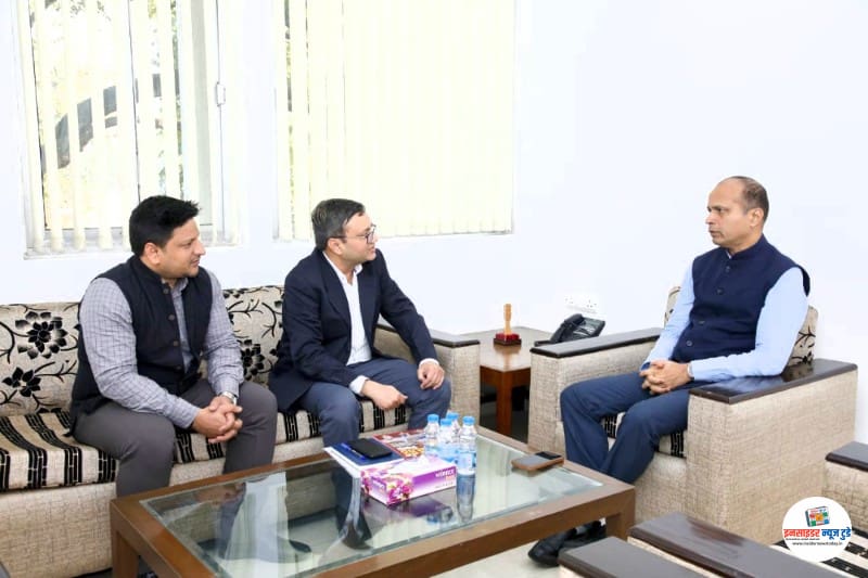 महाराष्ट्र राज्यातील गुंतवणुक संधीबाबत निवासी गुंतवणूक आयुक्त यांनी घेतली पीएचडी चेंबर ऑफ कॉमर्स एंड इंडस्ट्री आणि फिक्कीच्या पदाधिकाऱ्यांची भेट महाराष्ट्र राज्यातील गुंतवणुक संधीबाबत निवासी गुंतवणूक आयुक्त यांनी घेतली पीएचडी चेंबर ऑफ कॉमर्स एंड इंडस्ट्री आणि फिक्कीच्या पदाधिकाऱ्यांची भेट