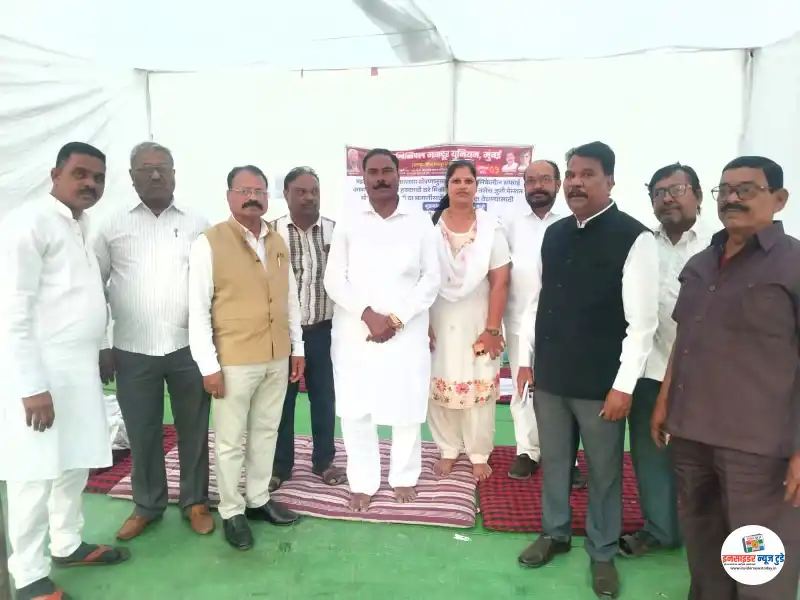 मुंबई मुनसिपल कर्मचारी युनियनच्या धरणे आंदोलनाला आंरिमो ची भेट मुंबई मुनसिपल कर्मचारी युनियनच्या धरणे आंदोलनाला आंरिमो ची भेट