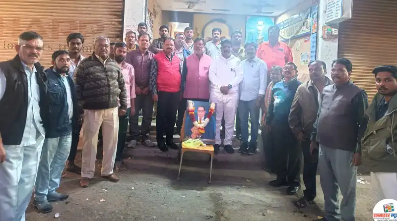 मनुस्मृती चे दहन हे एका जातीसाठी नव्हे तर भारत देशाच्या मुक्ती साठी होते – सुरज ढोणे मनुस्मृती चे दहन हे एका जातीसाठी नव्हे तर भारत देशाच्या मुक्ती साठी होते – सुरज ढोणे
