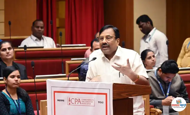 विधिमंडळात मंजूर होणारे कायदे समाजाच्या हिताचे प्रतिनिधीत्व करतात – आ.सुधीर मुनगंटीवार विधिमंडळात मंजूर होणारे कायदे समाजाच्या हिताचे प्रतिनिधीत्व करतात – आ.सुधीर मुनगंटीवार