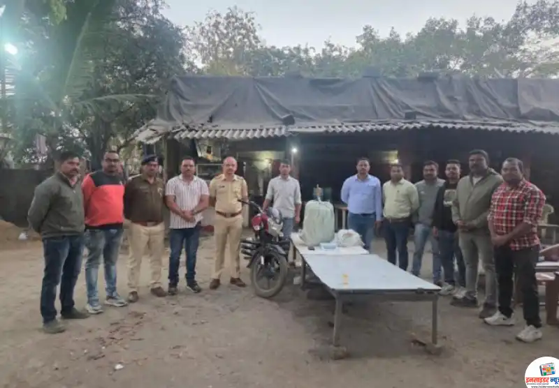 अवैधरित्या अंमली पदार्थ बाळगुन विक्री करणाऱ्या आरोपीविरूद्ध गुन्हा नोंद अवैधरित्या अंमली पदार्थ बाळगुन विक्री करणाऱ्या आरोपीविरूद्ध गुन्हा नोंद