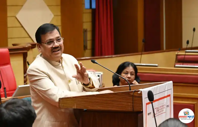 अर्थसंकल्पाद्वारेजनतेच्याइच्छा-आकांक्षापूर्णकरण्याचाप्रयत्न(1)_copy_800x513